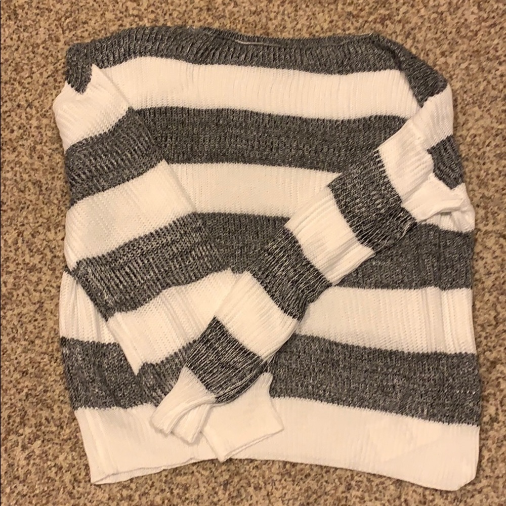 Cute oversized sweater!